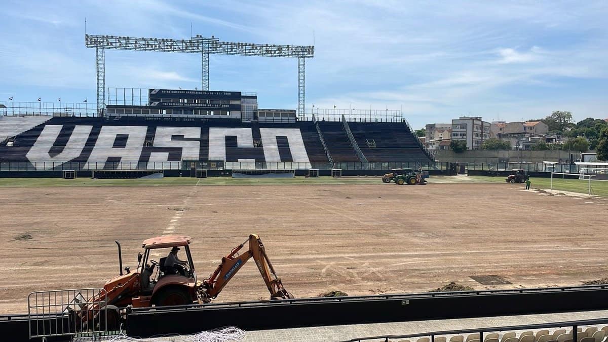 Vasco na reforma do estádio.
