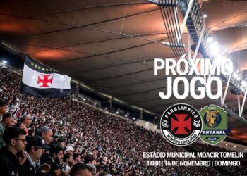 Torcida do Vasco no estádio moacir tomein.