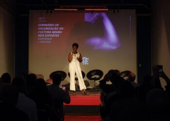 Vasco esteve presente em evento do Dia da Consciência Negra realizado pelo Flamengo.