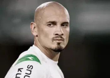 Emprestado pelo Vasco, Maicon está próximo de um acordo para permanecer permanentemente no Coritiba.