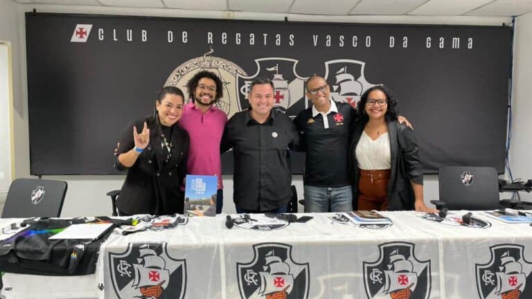 Amigos do Vasco em evento na sede do clube.