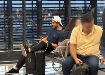 JP viaja sozinho antes do último jogo do Avaí pela Série B e sugere uma possível volta ao Vasco.