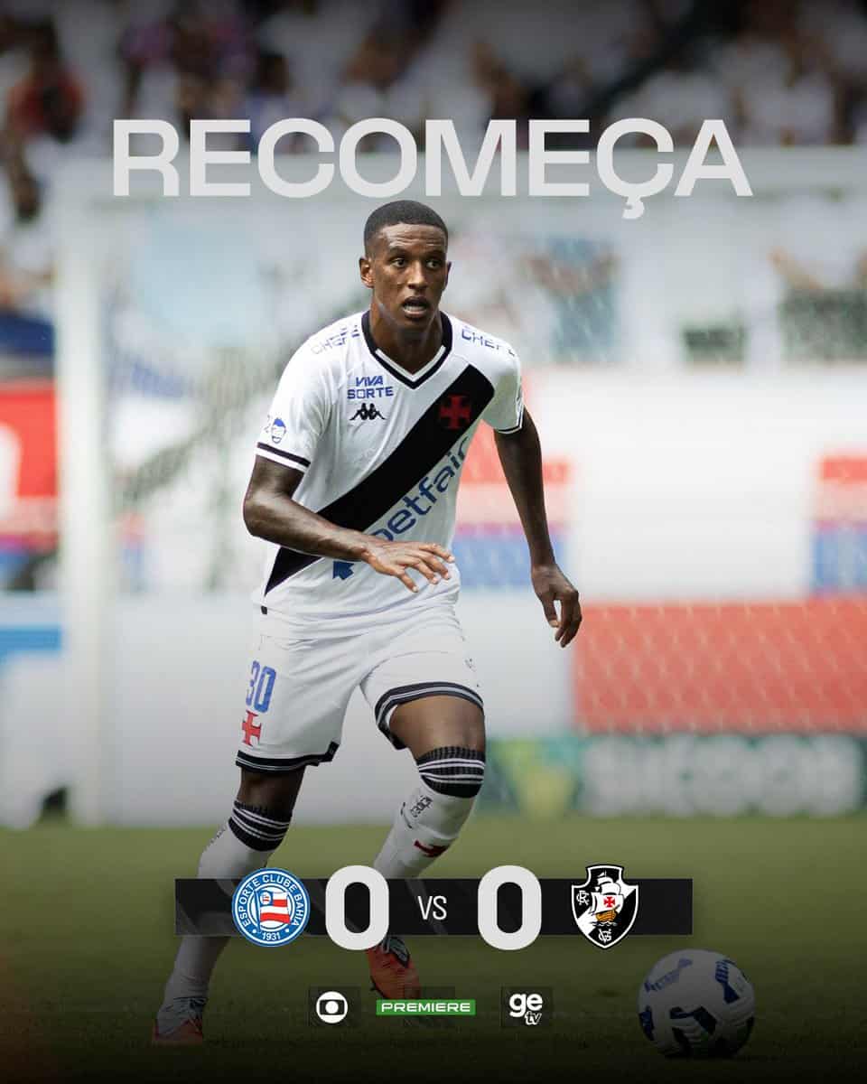 1. Jogador do Vasco em ação durante partida de futebol.