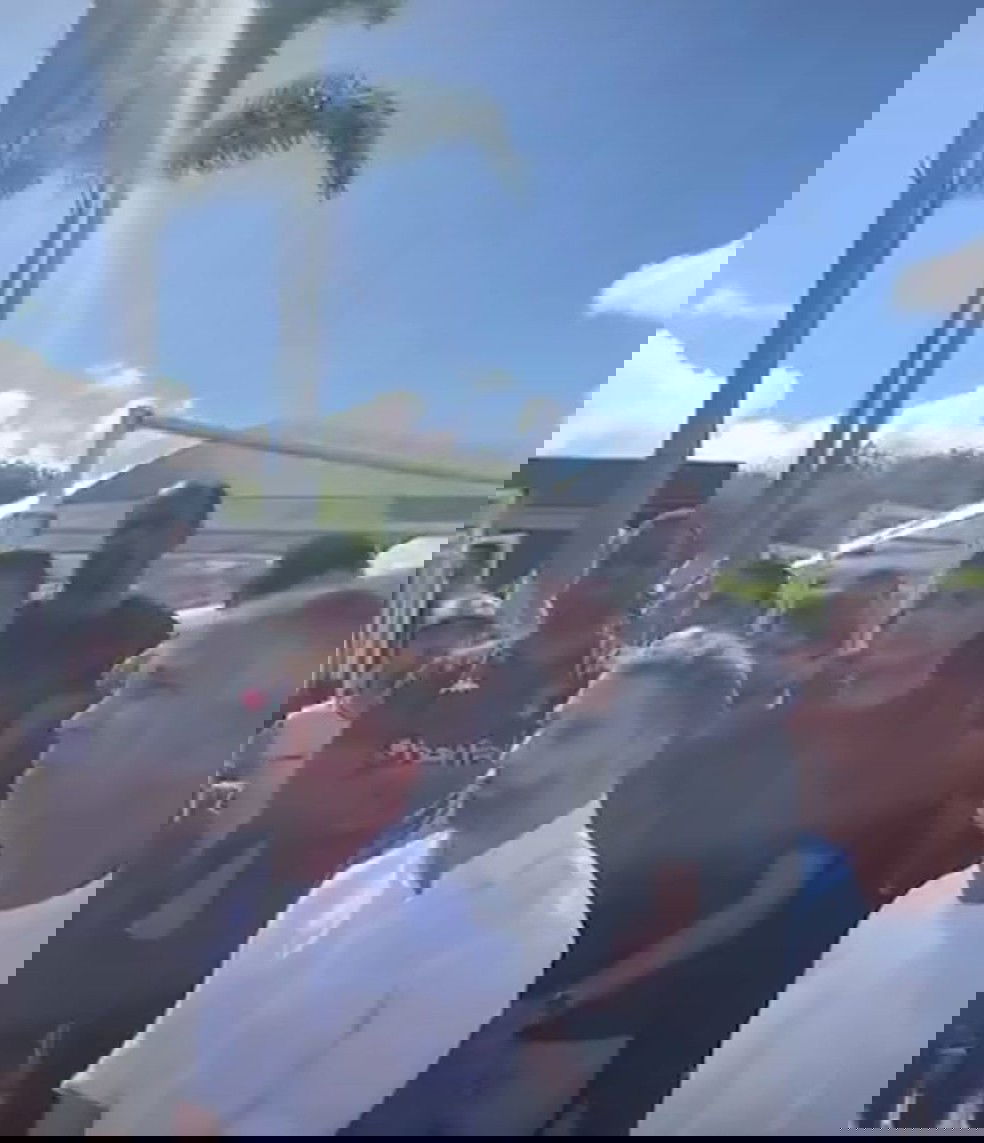 20251125-180555-1-17-pedrinho-e-felipe-ouvem-cobrancas-de-organizada-do-vasco-no-ct-foto-reproducao-1 Pedrinho e Felipe ouvem cobranças de organizada do Vasco no CT — Foto: Reprodução