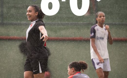 Vasco domina o Heips com goleada de 6 a 0 no Nivaldo Pereira durante o intervalo