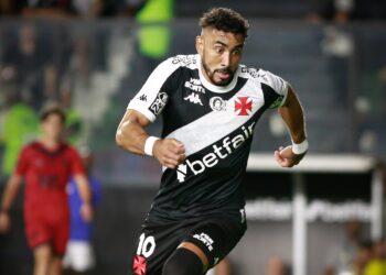 Indivíduo acusado de abuso psicológico contra advogada, Payet enfrentará julgamento no Brasil.