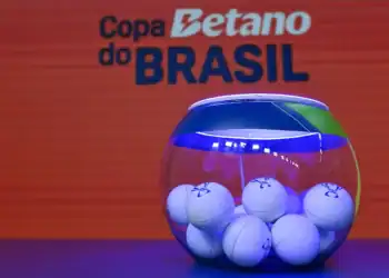 Sorteio de bolinhas para a Copa Betano do Brasil.