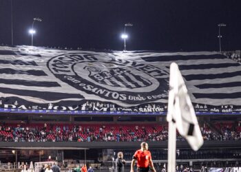 Santos comercializa mais de 45 mil entradas para confronto com o Vasco no Morumbi