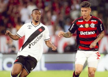 Confira imagens do confronto entre Flamengo e Vasco no Campeonato Brasileiro.