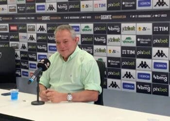 Abel Braga durante entrevista coletiva