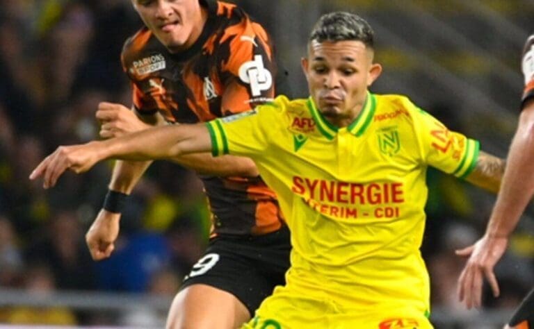 Adson em ação pelo Nantes