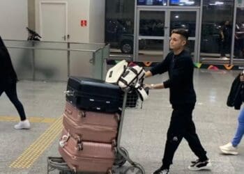 Adson no desembarque do Vasco no Rio