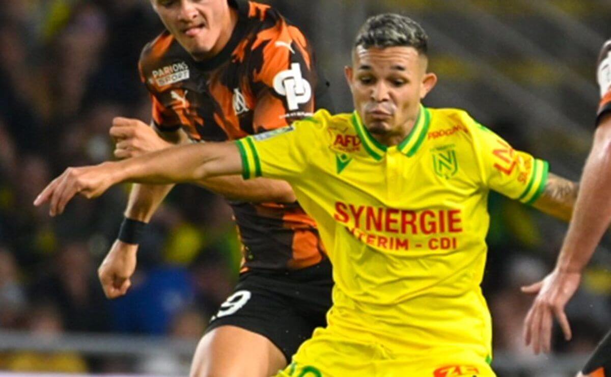 Adson em ação pelo Nantes