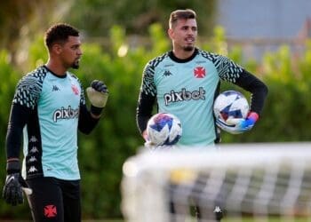 Alexander e Ivan em treino do Vasco nos Estados Unidos