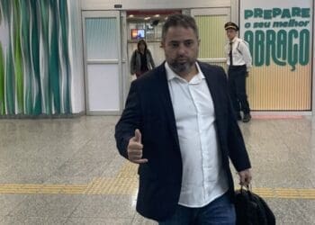 Alexandre Mattos em chegada ao Rio de Janeiro