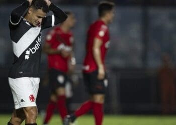 VASCO E ATLÉTICO-GO TERMOS EMPATE EM SÃO JANUÁRIO: 2 A 2