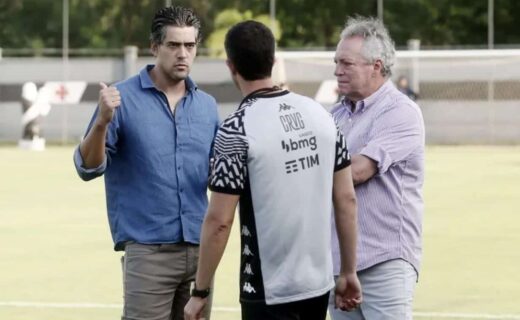 Paulo Bracks, Maurício Barbieri e Abel Braga no CT Moacyr Barbosa