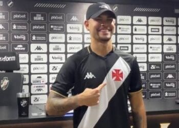 Bruno Guimarães em São Januário
