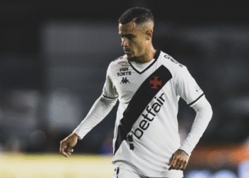 Coutinho expressa tristeza pelo empate e ressalta a “excelente atuação” do Vasco.