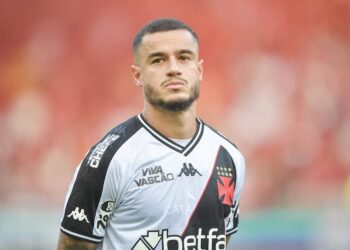 Retornando aos campos, Coutinho expressa sua tristeza pela série de derrotas do Vasco: “É uma fase complicada”