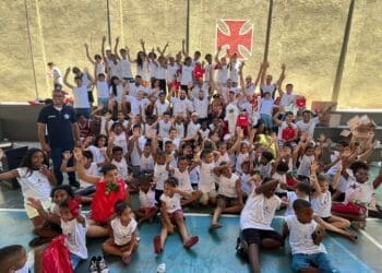 Cerca de 150 crianças participaram de Natal em São Januário