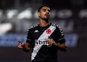 Daniel Amorim comemorando gol pelo Vasco na Série B 2021