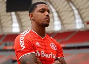 David, atacante do Internacional