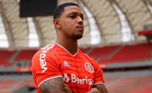 David, atacante do Internacional