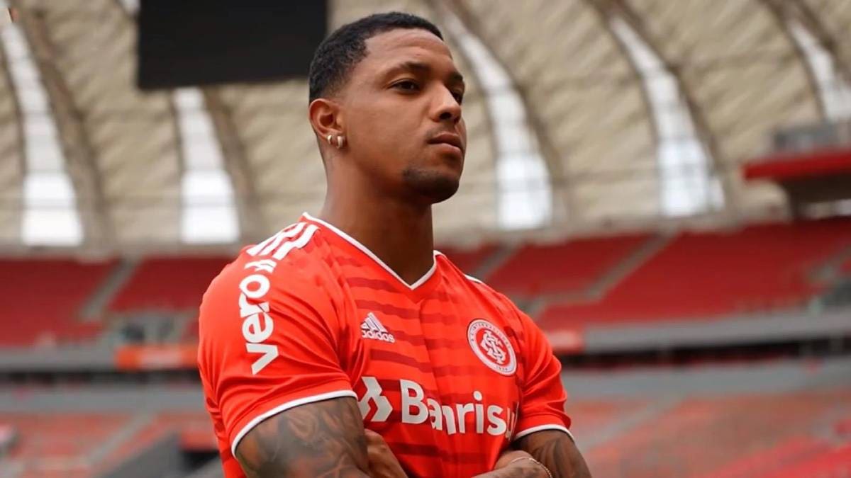 David, atacante do Internacional