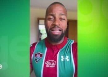 Dedé com camisa do Fluminense na final da Libertadores