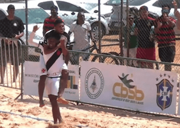 Vasco conquista a Supercopa do Brasil ao derrotar o Flamengo por 5 a 4 no Beach Soccer
