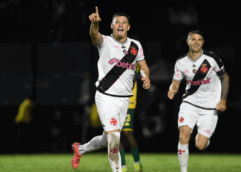 VASCO GARANTE VITÓRIA SOBRE O CUIABÁ EM SÃO JANUÁRIO: 1 A 0