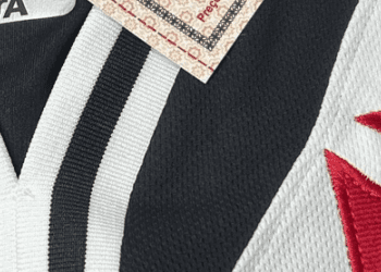 Vasco irá lançar uniforme em celebração ao título brasileiro de 1974; confira os detalhes.