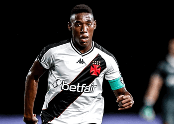 Vasco confirma a transferência do zagueiro Léo para o Athletico-PR
