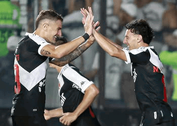 VASCÃO CONQUISTA VITÓRIA SOBRE O SANTOS EM SÃO JANUÁRIO NA ABERTURA DO BRASILEIRÃO: 2 A 1