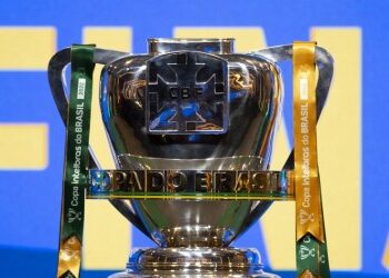 Vasco enfrenta o CSA nas oitavas da Copa do Brasil no Rei Pelé no dia 30/07 às 19h; jogo de volta em São Januário será em 05/08 às 21h30.