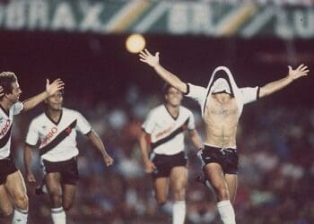 Caminhada de Tita no Vasco leva torcida do Flamengo a descartá-lo de homenagem