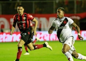 Jean Meneses, Loide Augusto, David e os jovens têm se sobressaído nos treinamentos.