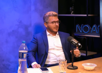 VP jurídico Felipe Carregal discute a pendência de aproximadamente R$ 2 milhões do Vasco em IPTU.