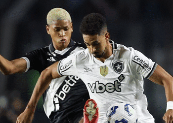 VASCO EMPATA COM O BOTAFOGO EM SÃO JANUÁRIO: jogo termina 1 a 1