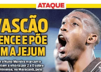 Vascão em ataque celebra vitória.