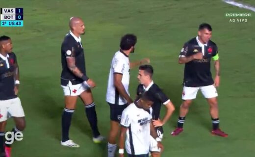 Confusão entre Medel e Diego Costa