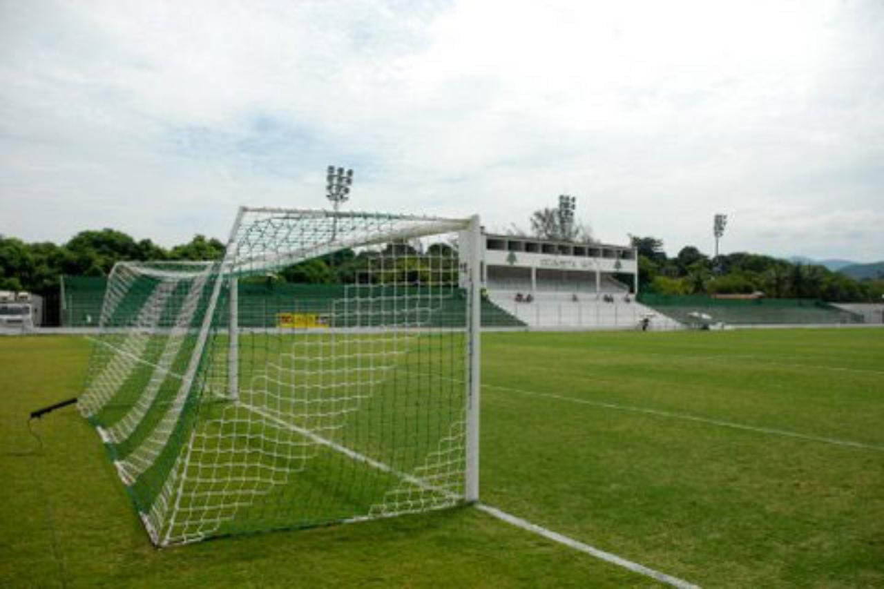 Estádio Elcyr Resende