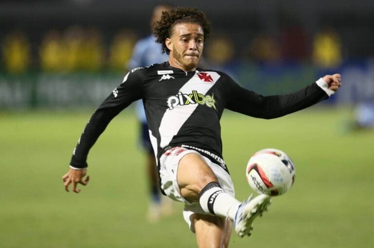 Figueiredo durante o jogo contra o CSA