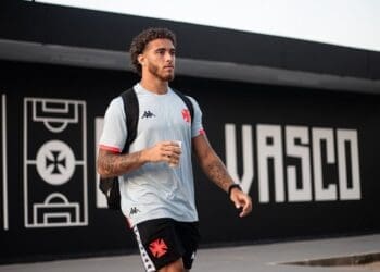 Figueiredo no CT Moacyr Barbosa