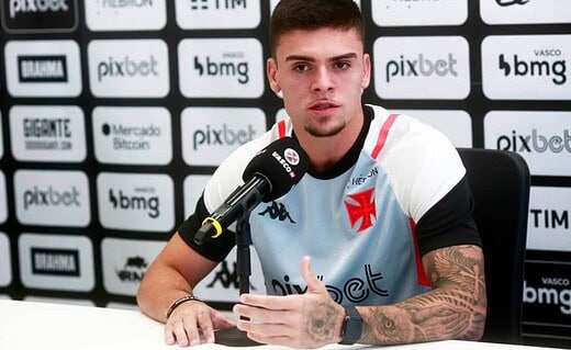 Gabriel Pec em entrevista no CT Moacyr Barbosa