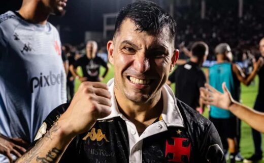 Gary Medel após o Vasco se manter na Série A