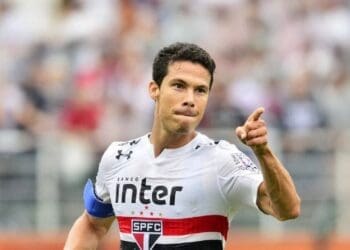 Hernanes em sua época de São Paulo