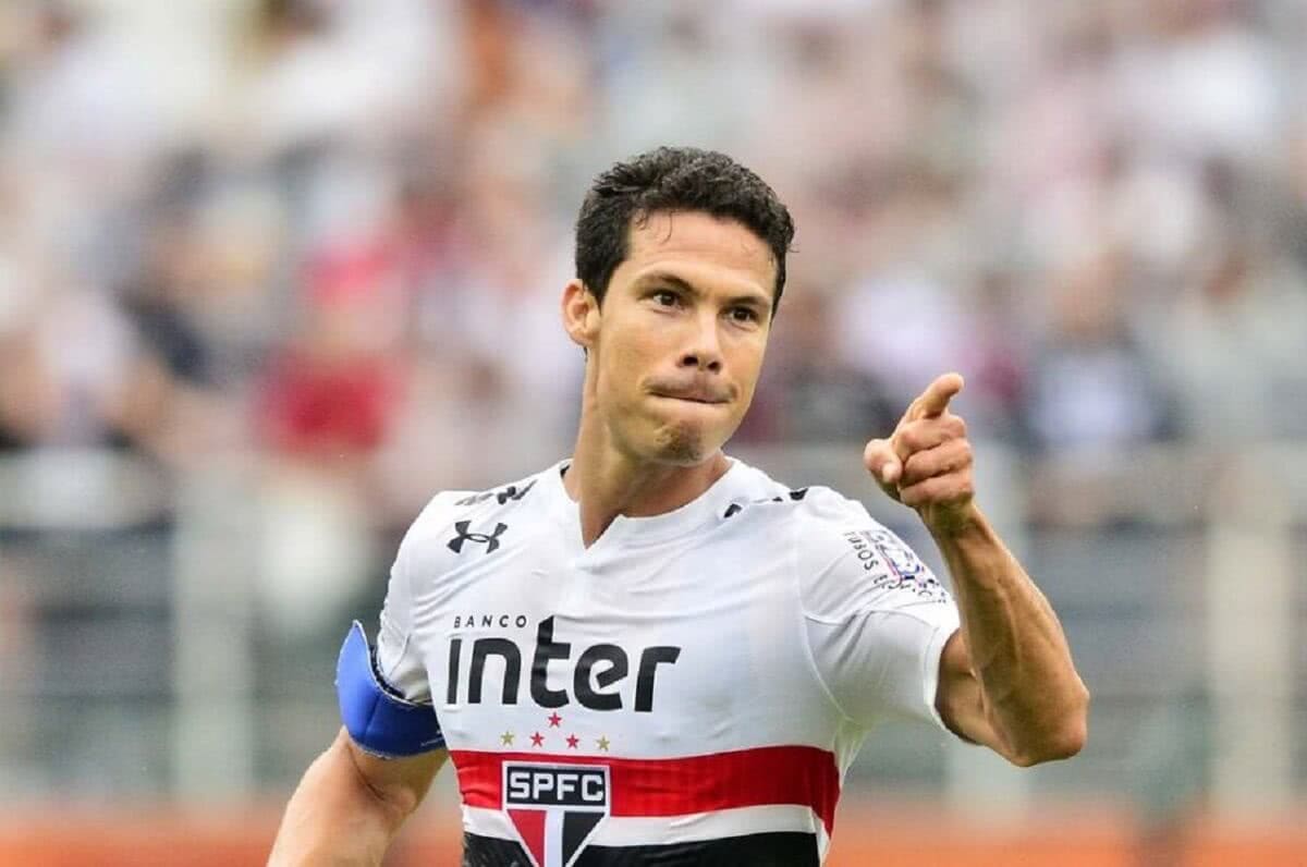 Hernanes em sua época de São Paulo