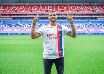 Henrique foi anunciado oficialmente pelo Lyon-FRA